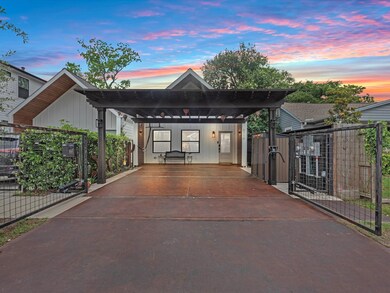 5114 Cochran St, Houston, TX 77009 - photo 2