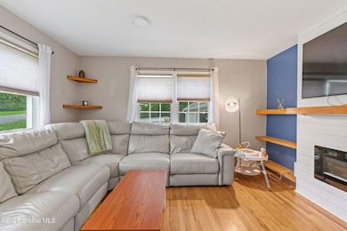 2-web-or-mls-10-virginia-blvd