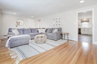 130 Chapman St, Dracut, MA 01826 - photo 5