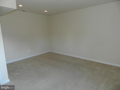 2935 Truffle Oak Place unit 307, Woodbridge, VA 22191 - photo 3