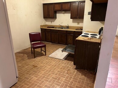 248 S Hampton St, Americus, GA 31709 - photo 2