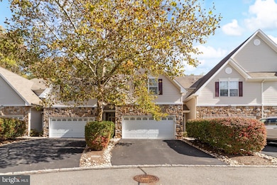 133 Newman Ct, Pennington, NJ 08534 - photo 2