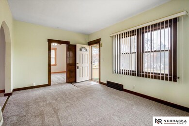 2244 S 33rd St, Lincoln, NE 68506 - photo 4