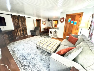 Open living/dinning room