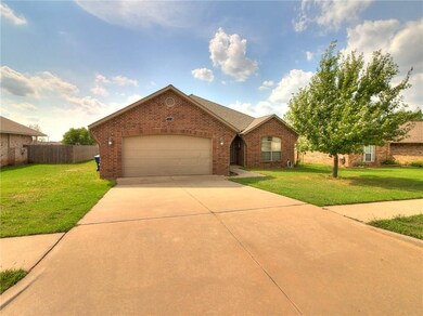 1304 Lexi Ln, Noble, OK 73068 - photo 2