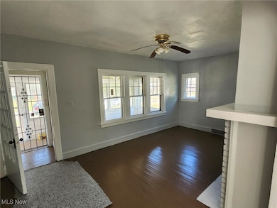 1639 Avalon Rd, Cleveland, OH 44112 - photo 5