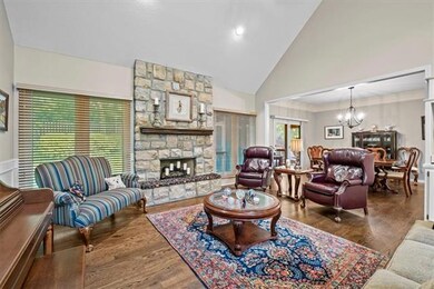 8307 Acuff Ln, Lenexa, KS 66215 - photo 6