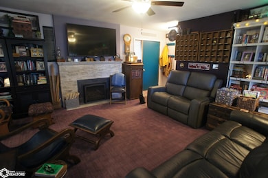 1409 Grove St, Webster City, IA 50595 - photo 3