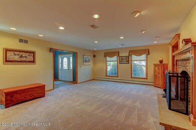 5 Tyler Court Allentown NJ-small-010-Fam