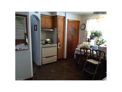 Stove and Refrigerator included!
