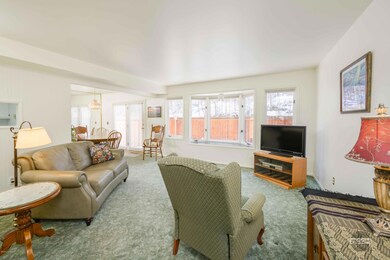 Living room_