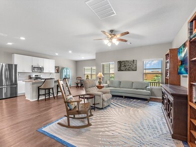 25348 Leather Leaf Ct, Montgomery, TX 77316 - photo 4