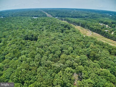 9027 Swift Creek Rd, Fairfax Station, VA 22039 - photo 4