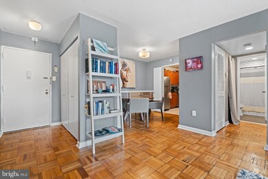 Town Square Towers unit 215, Washington, DC 20024 - photo 3