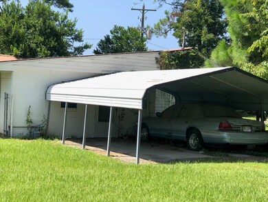 112 N Devane St, Adel, GA 31620 - photo 6