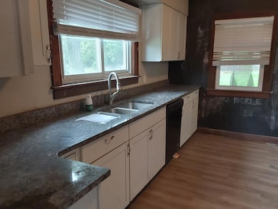 411 N Union St, Hobart, IN 46342 - photo 3