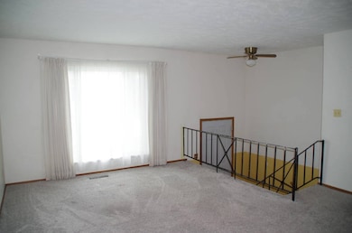 512 Sioux Ln, Broken Bow, NE 68822 - photo 4