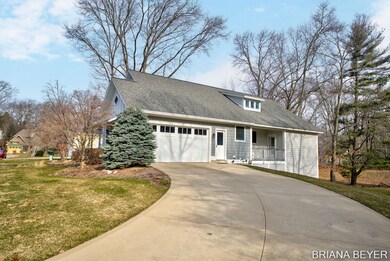 4-web-or-mls-1921 Chippewa Dr, Holland-4