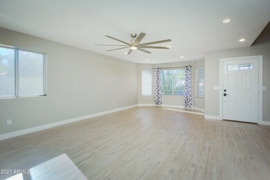 13613N19th005