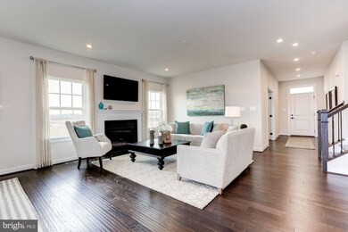 1414 Pedigree St, Frederick, MD 21702 - photo 7