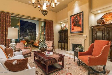 03LivingRoom