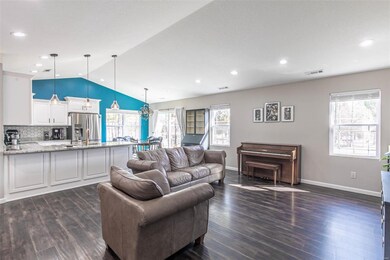 300 Caytie Trail, Poplar Bluff, MO 63901 - photo 7