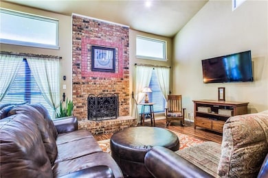 1726 Stonegate Dr unit 17, Denton, TX 76205 - photo 7