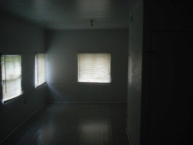 909 S Kansas Ave unit 8, Weslaco, TX 78596 - photo 3