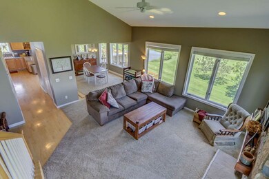 800 Fox Run Ct, Oregon, WI 53575 - photo 3