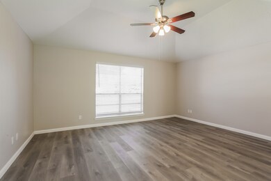 9422 Kingsvalley St, Houston, TX 77075 - photo 5
