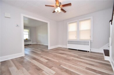 813 S 10th St, Allentown, PA 18103 - photo 4