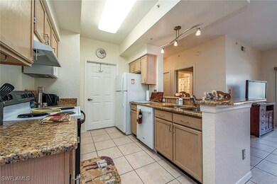 4680 Saint Croix Ln unit 514, Naples, FL 34109 - photo 6