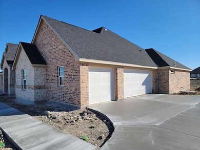 6012 Embercrest Dr, Weatherford, TX 76085 - photo 2