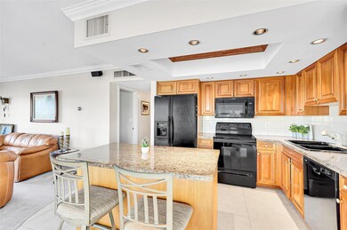 1839 Middle River Dr unit 302, Fort Lauderdale, FL 33305 - photo 5