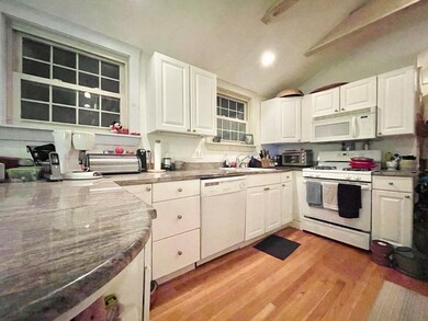 43 Hawkes St unit 3, Marblehead, MA 01945 - photo 3