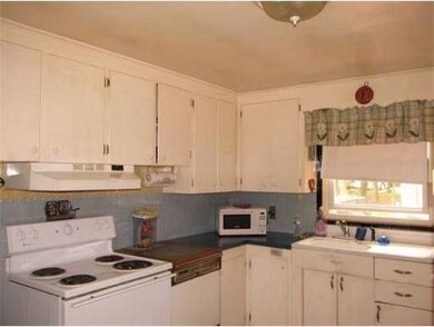 13 Holliston St, Medway, MA 02053 - photo 6