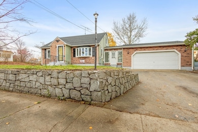 25 Lakeview St, Blackstone, MA 01504 - photo 2