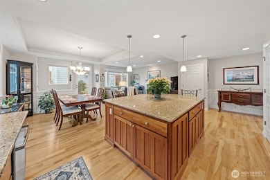 2456 30th Ave NE, Issaquah, WA 98029 - photo 6