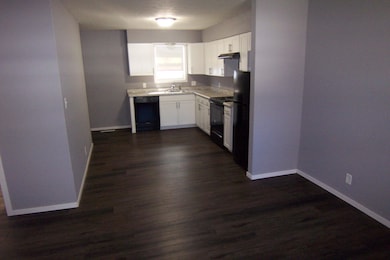 1630 N Hayes Ave, Springfield, MO 65803 - photo 2