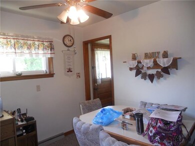 eat-in area