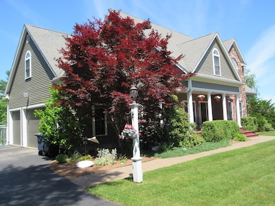 125 Osgood Rd, Charlton, MA 01507 - photo 2