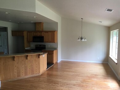 462 S Junction Ave, Cave Junction, OR 97523 - photo 6