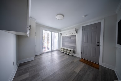 22 Eastview Dr, Windsor, CT 06095 - photo 2