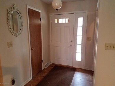 4224 Knoll Cir, Lansing, MI 48917 - photo 6