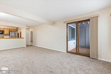 07-Living Room 20240320-DW-4383