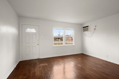 10441 Bucknell Rd, Houston, TX 77016 - photo 6