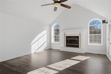 1325 NE Foxwood Dr, Lees Summit, MO 64086 - photo 2