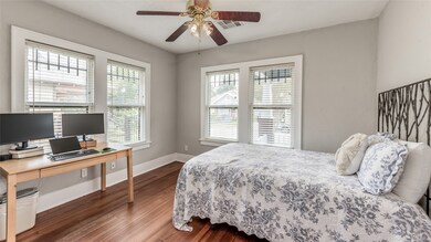 1031 E 16th St, Houston, TX 77009 - photo 6