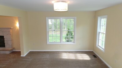 316 Walden Dr, Chestnuthill Township, PA 18353 - photo 4