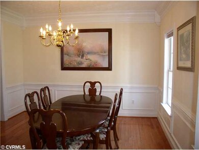 Dining Room - The formal dining room also offers h